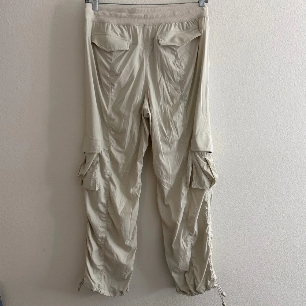 Lululemon Women’s Dance Studio Relaxed Fit Mid Rise Cargo Pant Untagged Size 12
